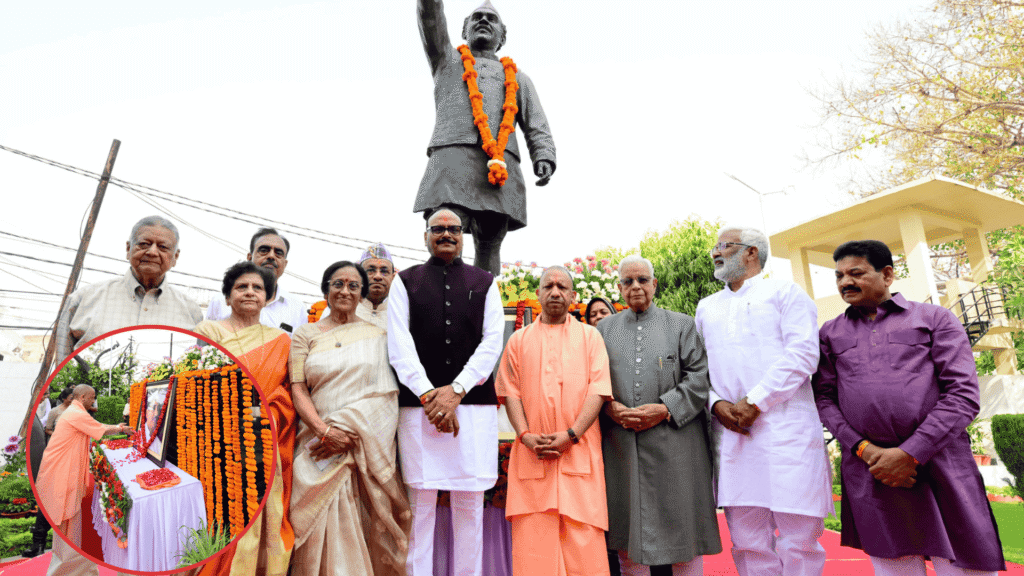 CM Yogi Adityanath paying tribute to Hemwati Nandan Bahuguna in Lucknow